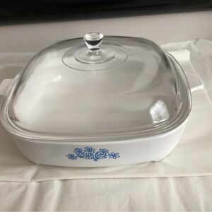 Corning Ware “Browner Grille” Cornflower 1960s-1980s. Size 10 X 10”s with lid